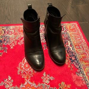 Ralph Lauren 2.5 “ booties!